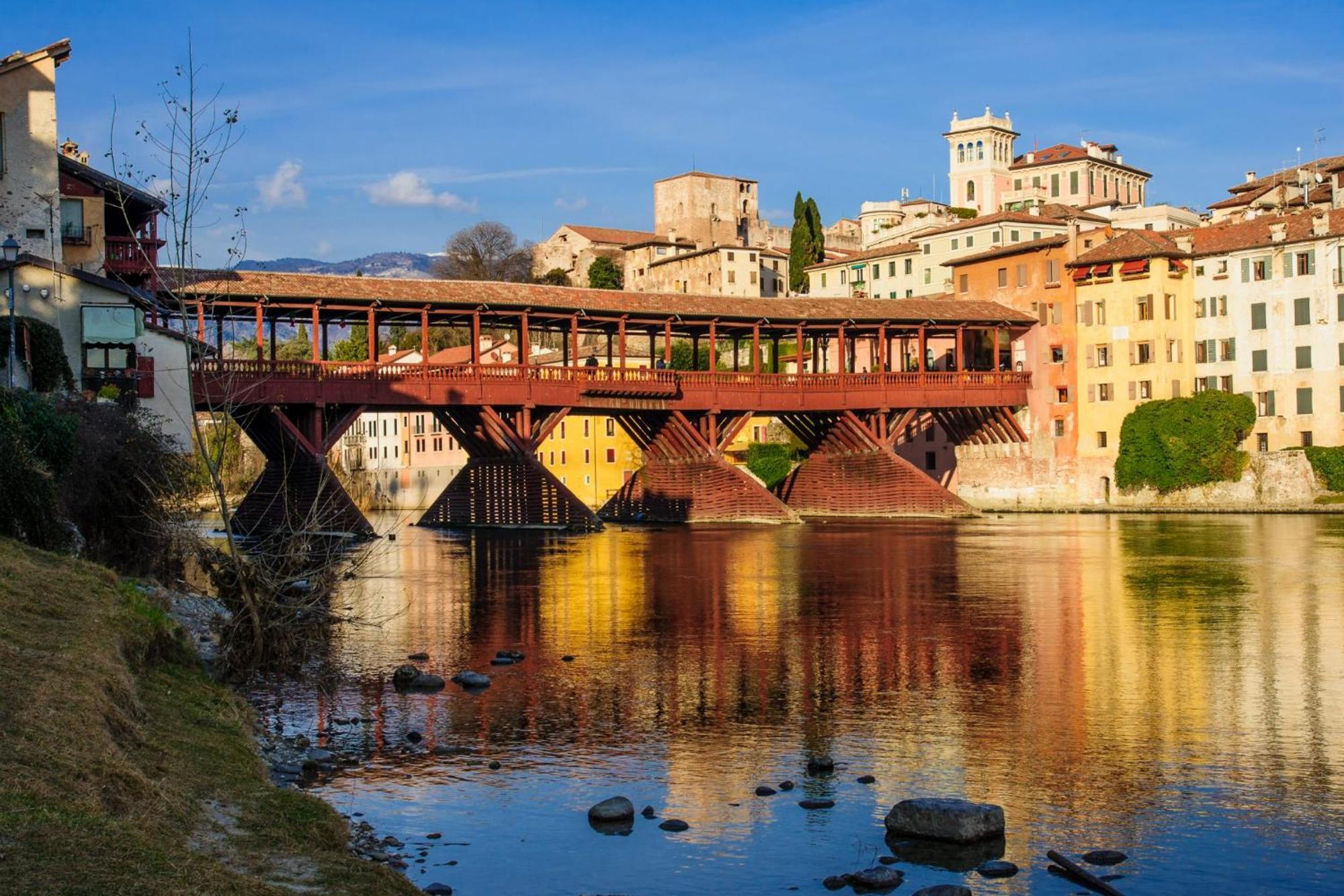 Ponte Vecchio, Elegante Appartamento A Due Passi Dal Centro Bassano del Grappa Eksteriør bilde